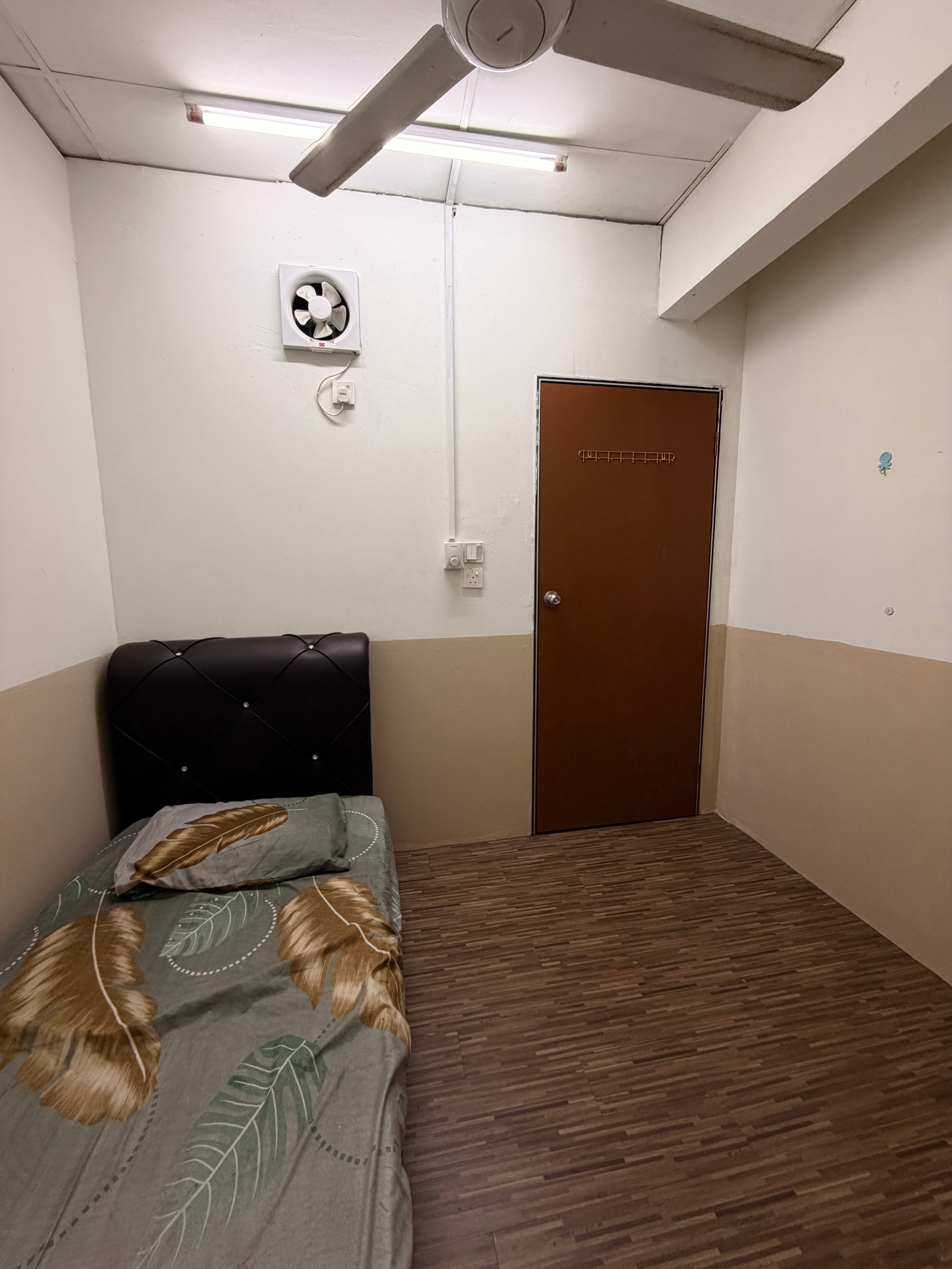 Larkin 02 - Single bedroom view 3