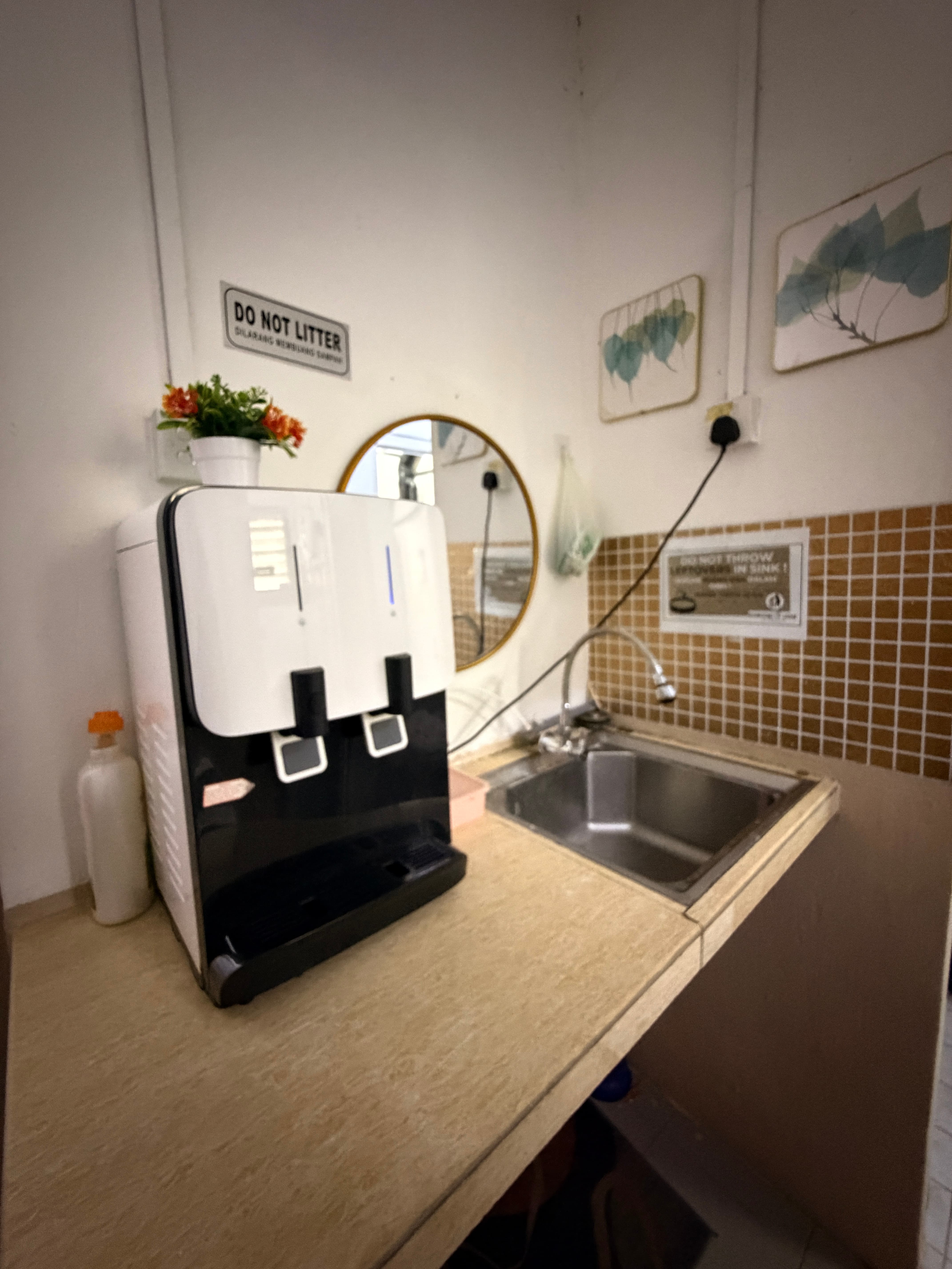 Larkin 10 - Queen bedroom (Window) view 8