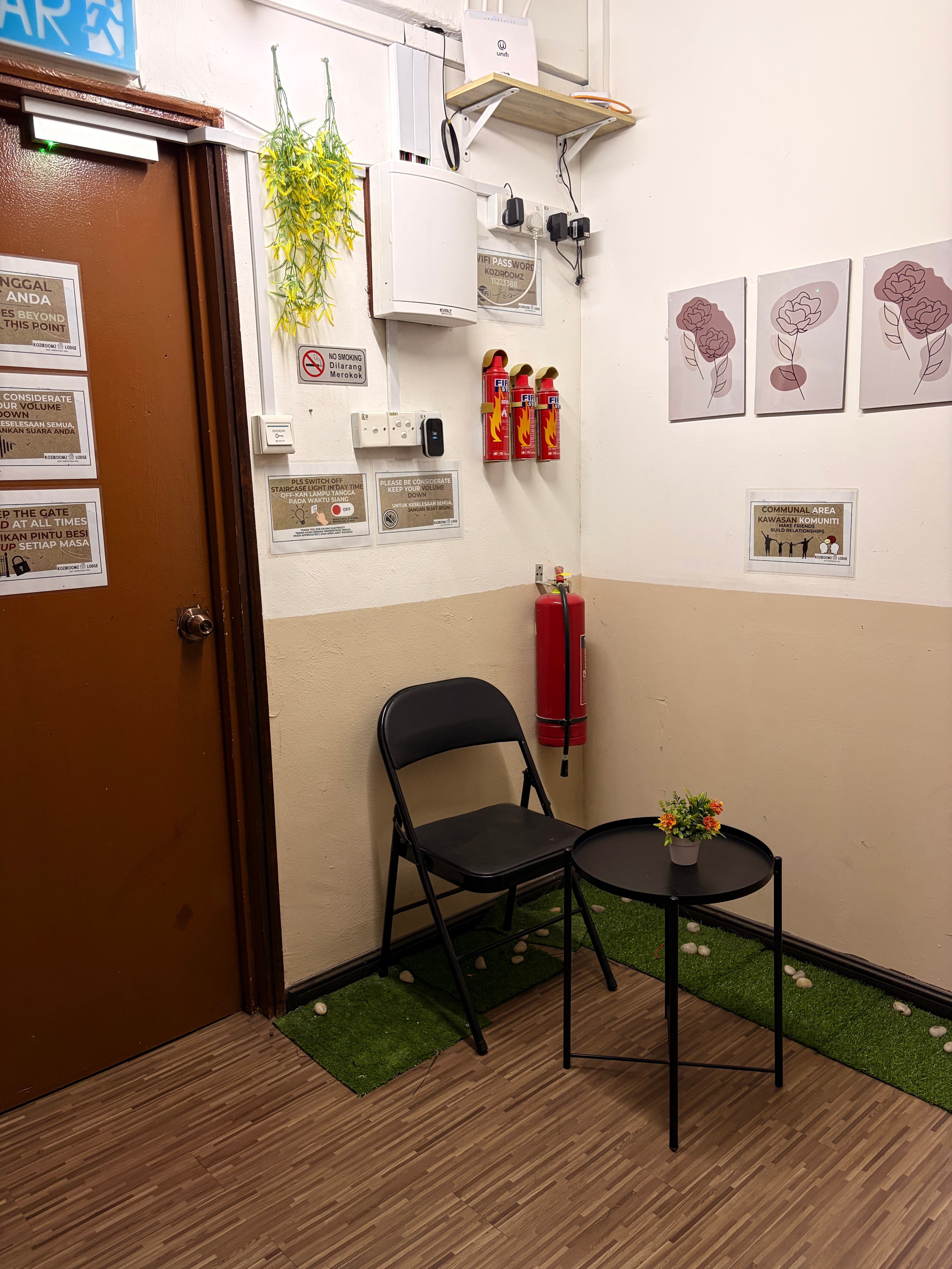 Larkin 10 - Queen bedroom (Window) view 9