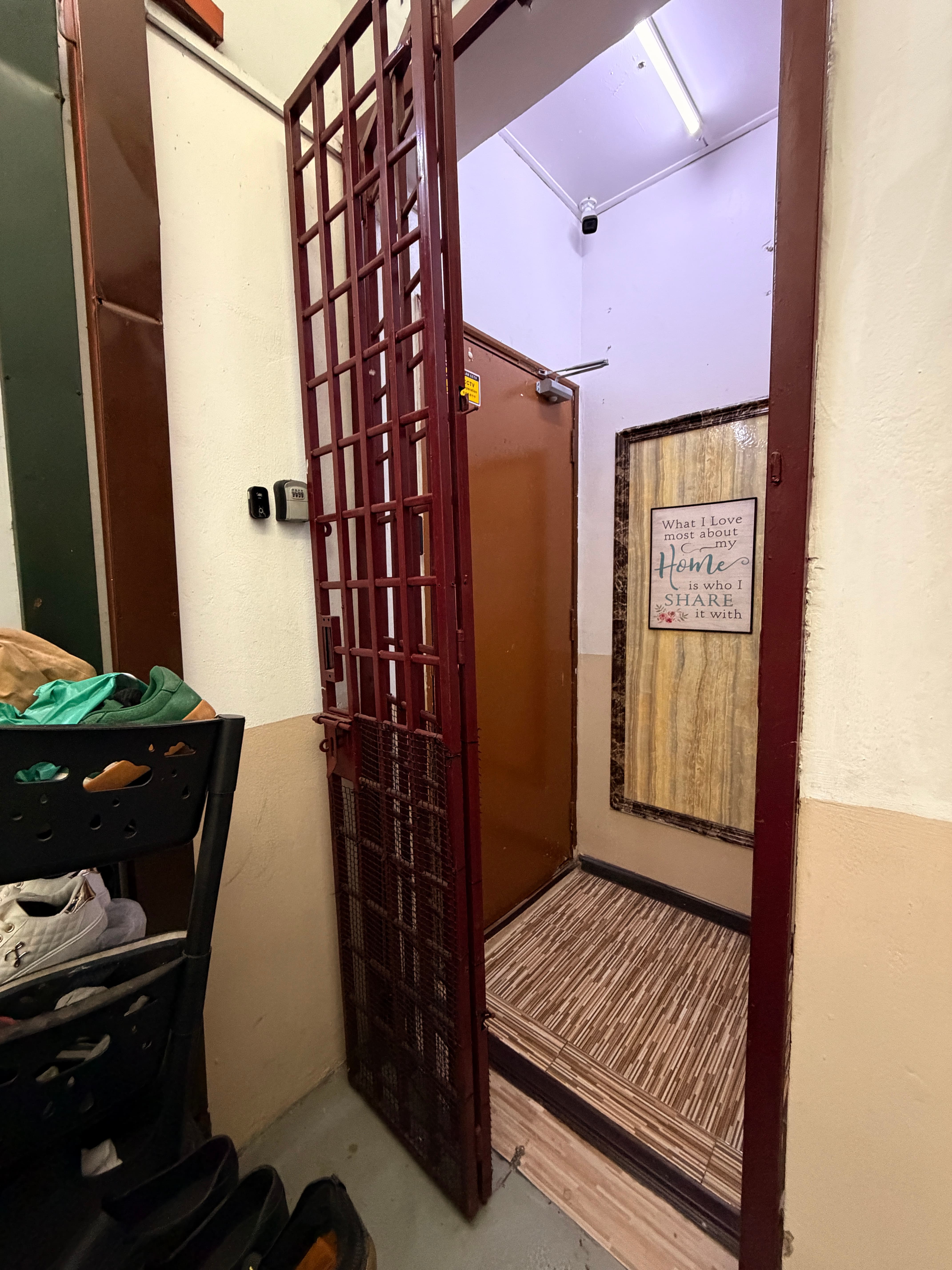 Larkin 10 - Queen bedroom (Window) view 13